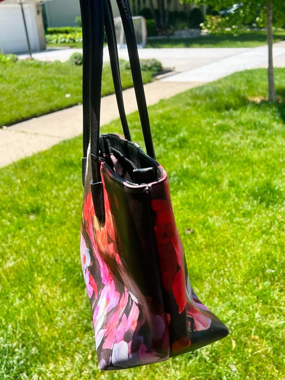 Floral Print Tote Bag with Black Handles - Pink/Red Floral - Picture 2 of 7